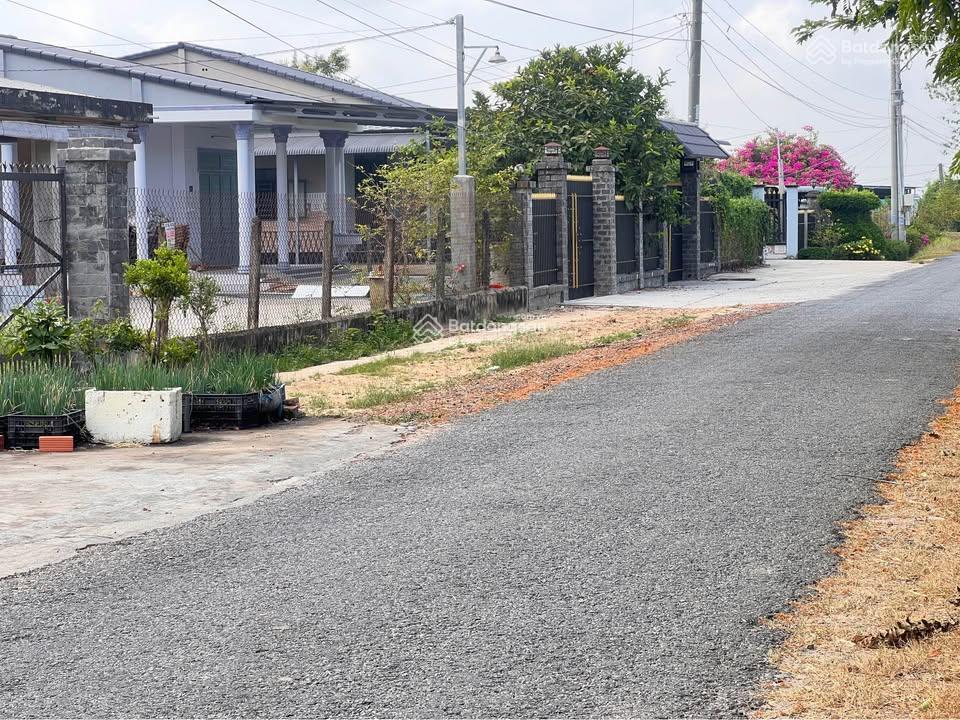 Cần bán gấp 300m2 cln, ngay x. tân phú trung, củ chi giá 825 triệu