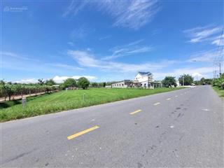 Chủ ngộp cần bán đất 350m2 gần ngay ngã tư nông trường giá 870 triệu