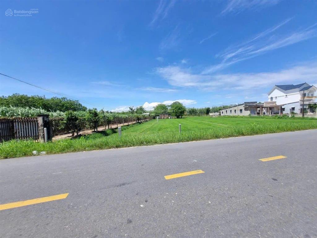 Chủ ngộp cần bán đất 350m2 gần ngay ngã tư nông trường giá 870 triệu