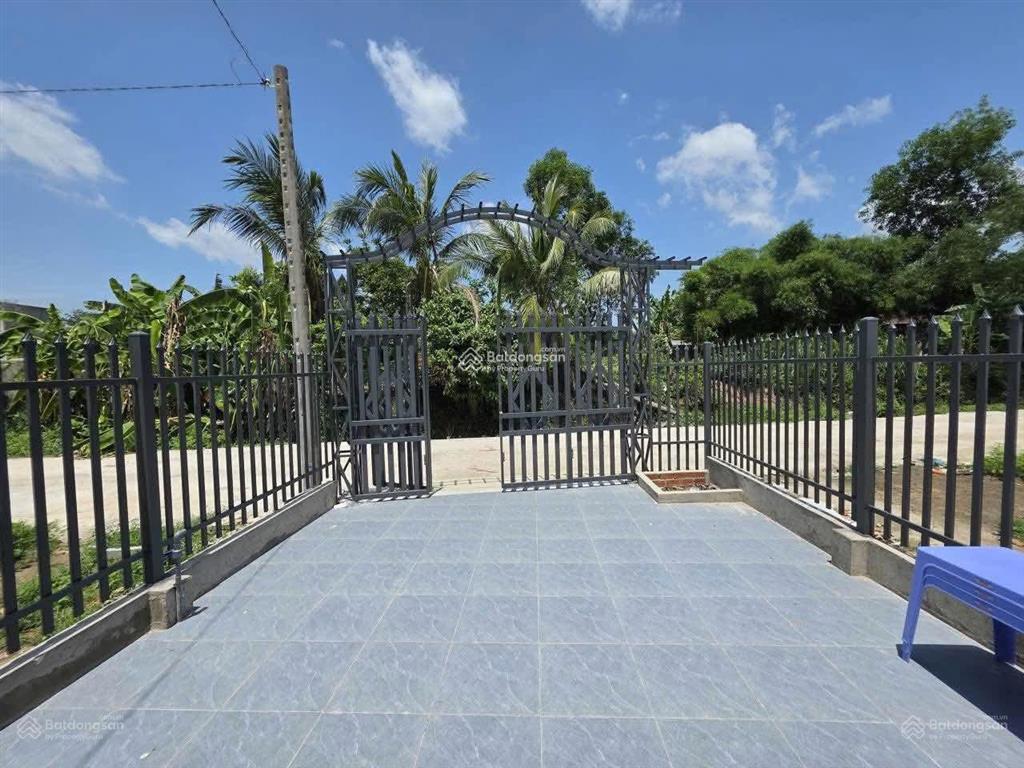 Nhà mới 100m² cần bán gấp ngay x. an tịnh, trảng bàng tặng kèm nội thất. giá 725 triệu