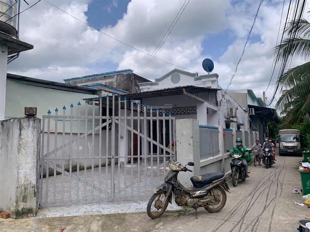 Bán gấp dãy trọ gần sát ngay kcn phước đông với 221m2 4pn tn 8tr/tháng giá 900 triệu