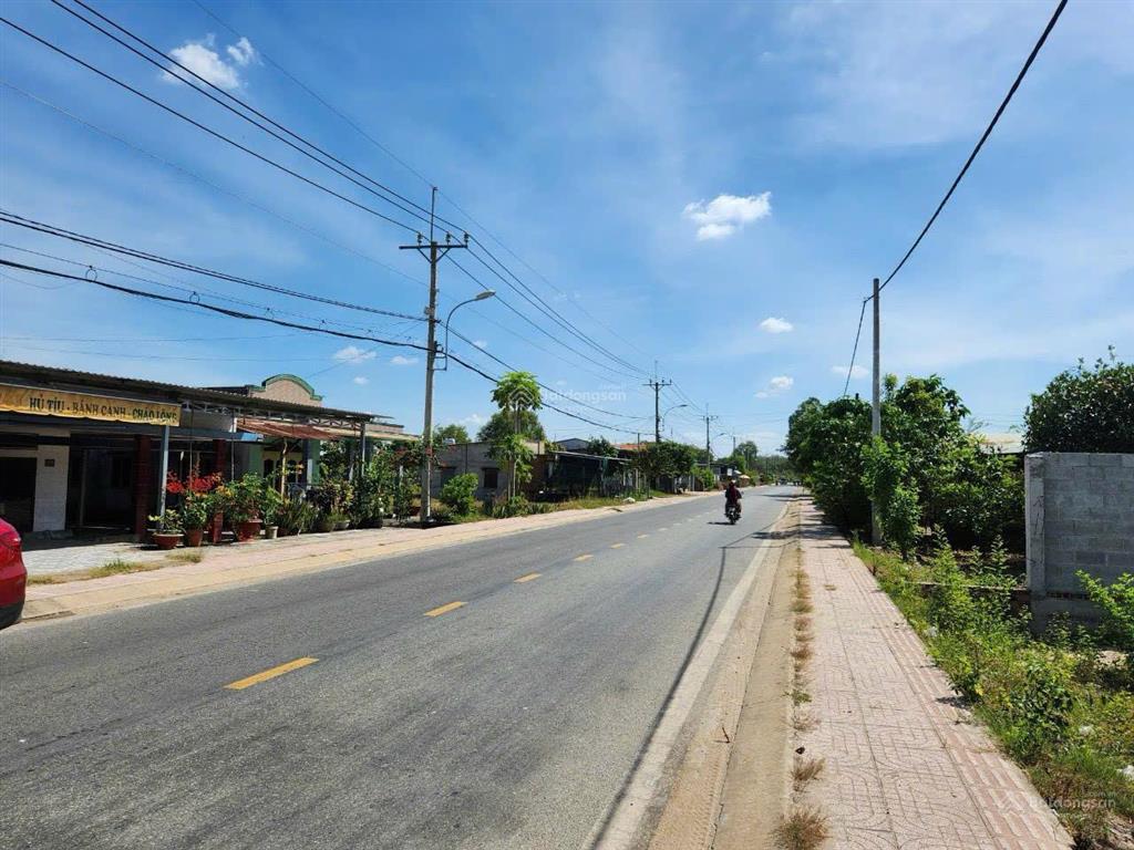 Bán nhanh lô đất ngay mặt tiền đường kinh doanh dt 173.3m2 ngay x.trung lập thượng giá chỉ 1,35 tỷ