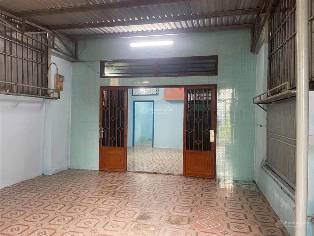 Chủ cần tiền gấp bán nhà 100m2 ngay xã tân thới nhì, hóc môn. giá 1 tỷ 1