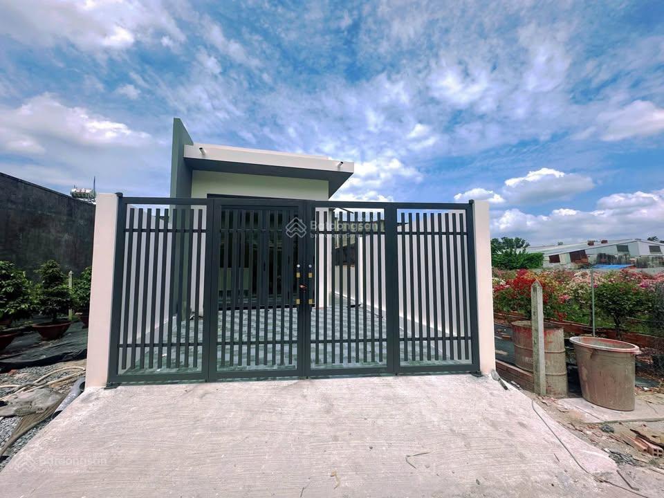 Chủ cần bán đất tặng nhà 121.6m2 full thổ, ngay x. phước vĩnh an, củ chi. giá 875 triệu