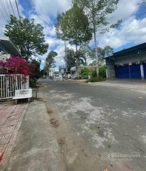 Bán nhà đất 387m2 có dãy trọ 14pn tn 16tr/tháng ngay sát kcn trảng bàng