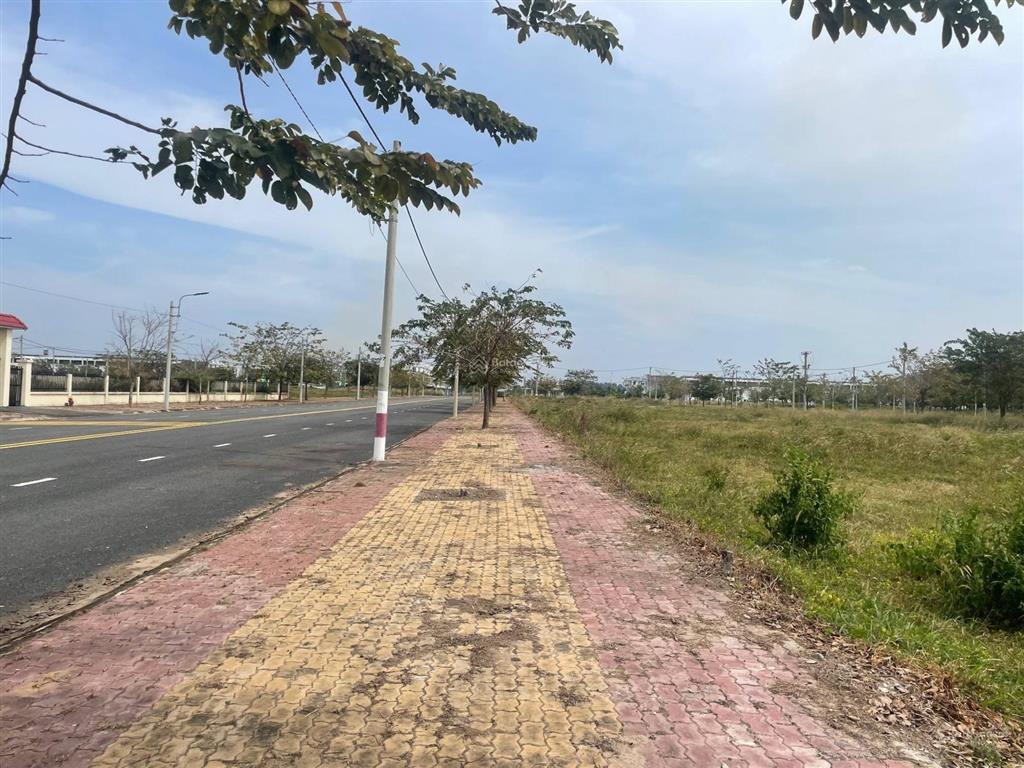 Bán đất tại quốc lộ 13, thị trấn lai uyên, 3,765 tỷ, 100m2, chính chủ uy tín