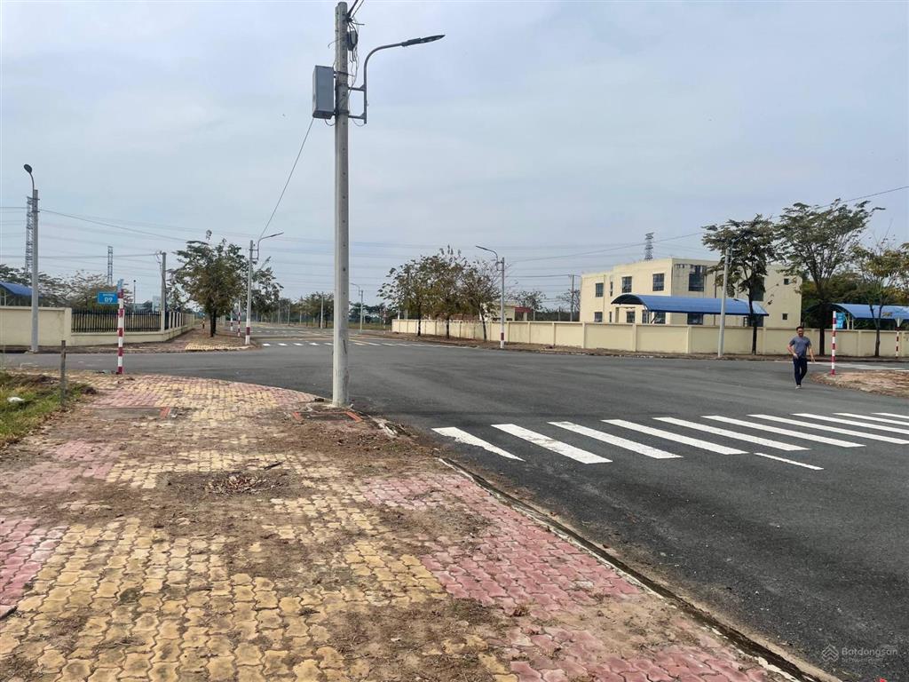 Bán đất tại quốc lộ 13, thị trấn lai uyên, 3,765 tỷ, 100m2, chính chủ uy tín