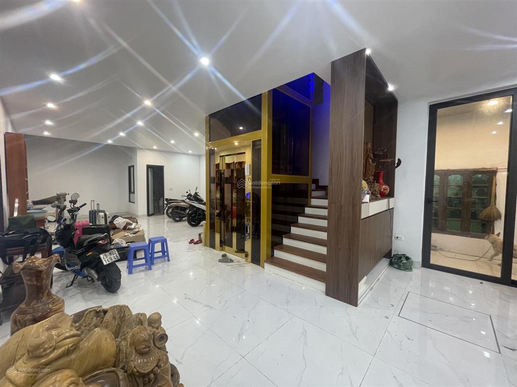 Nhà riêng, đẹp, cho thuê làm văn phòng công ty