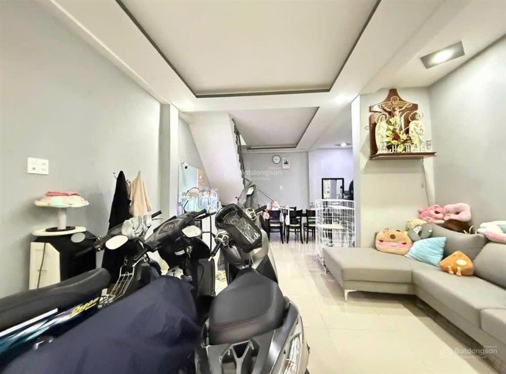 Bán nhà đẹp, nhiều tiện ích ở lê hồng phong, p1, q10, 46m2