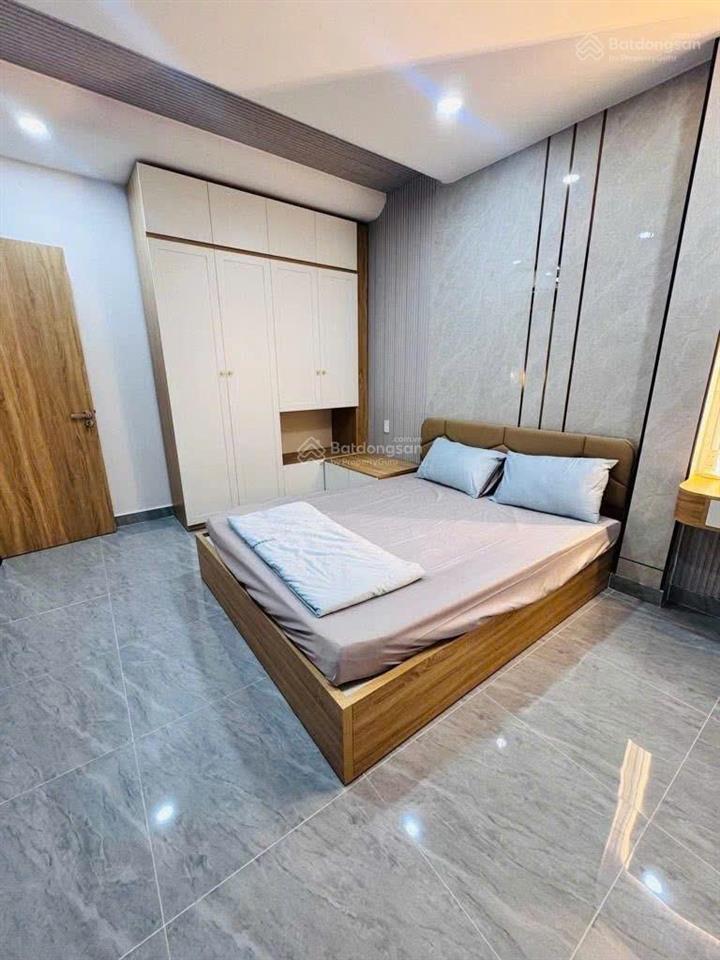 Bán nhà riêng tại phan văn trị, 2,47 tỷ, 12m2, 4pn, 2wc, chính chủ
