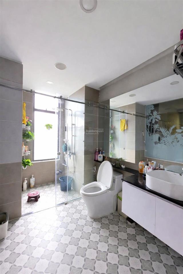 Sổ hồng riêng  bán căn góc 3pn 103m2, hướng đông nam mát mẻ + view landmark 81. nhà đẹp như hình