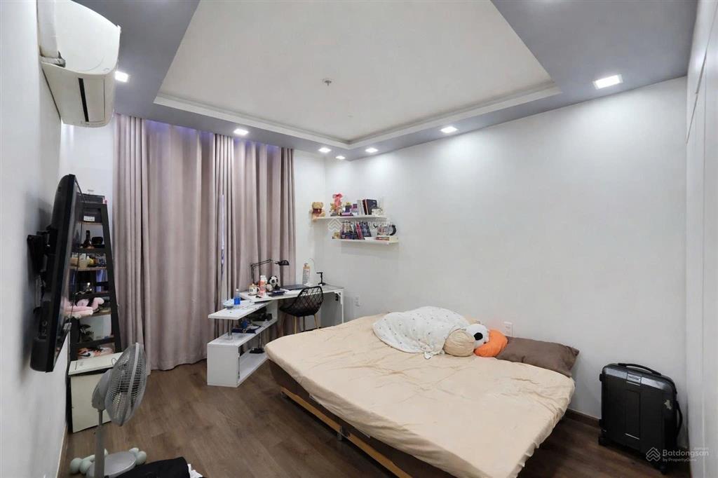 Sổ hồng riêng  bán căn góc 3pn 103m2, hướng đông nam mát mẻ + view landmark 81. nhà đẹp như hình