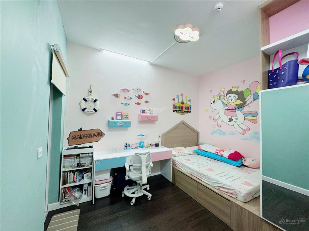 Bán căn 2pn 68m2  full nội thất nhà đẹp  tầng cao + view ngắm công viên + sân bay cực đẹp