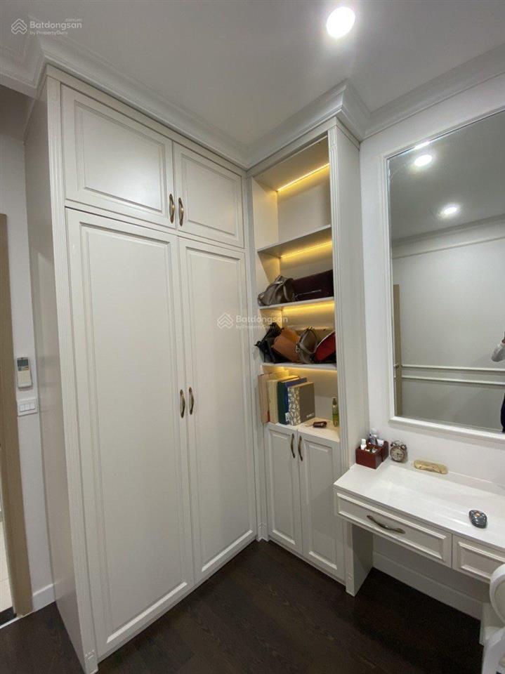 Hot! hạ giá bán căn 3pn+2wc 103m2 view đông nội khu cực đẹp. sẵn nội thất đầu tư để ở