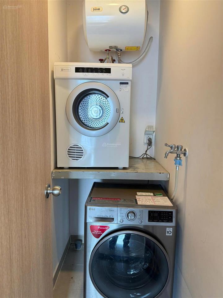 Hot! hạ giá bán căn 3pn+2wc 103m2 view đông nội khu cực đẹp. sẵn nội thất đầu tư để ở
