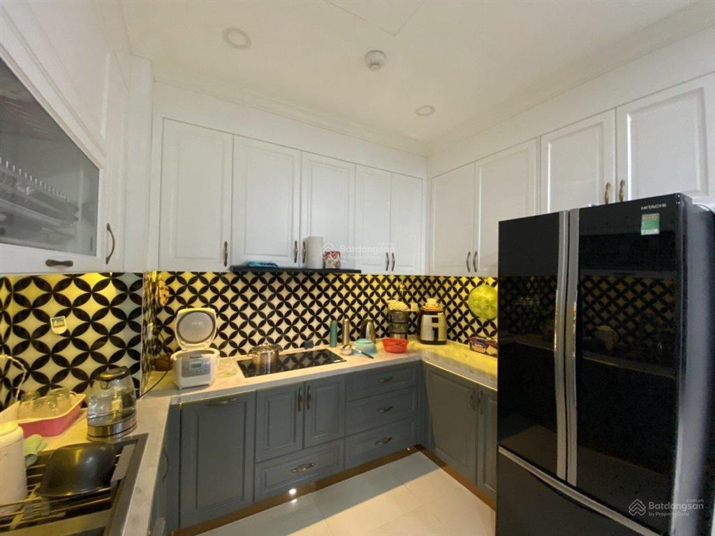 Hot! hạ giá bán căn 3pn+2wc 103m2 view đông nội khu cực đẹp. sẵn nội thất đầu tư để ở