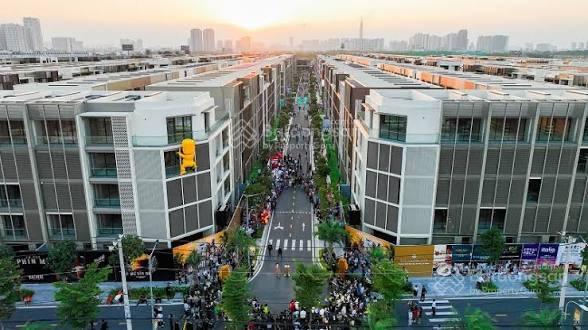 Bán shophouse giai đoạn 1 tại soho  the global city chỉ từ 35 tỷ.  0909 024 ***