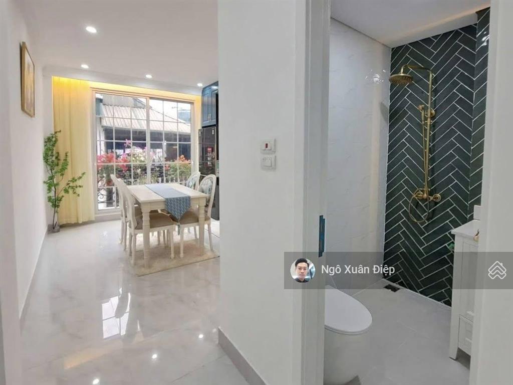 Bán nhà huỳnh thị hai q12  gần 50m2  hẻm xe hơi  nhà đẹp ở ngay  giá chưa đến 3 tỷ