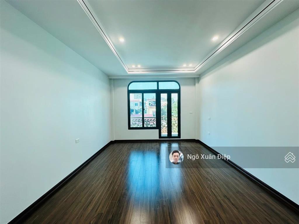 Hàng hiếm gần trần thị năm q12 hẻm xe hơi