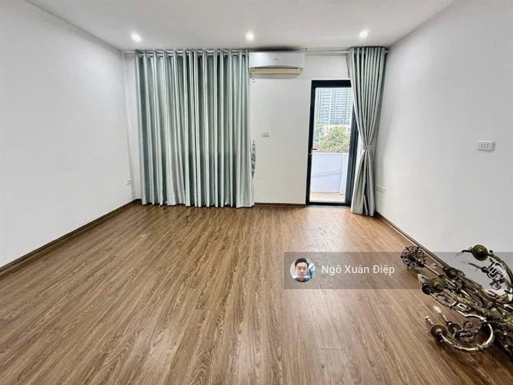 Hàng hiếm gần trần thị năm q12 hẻm xe hơi