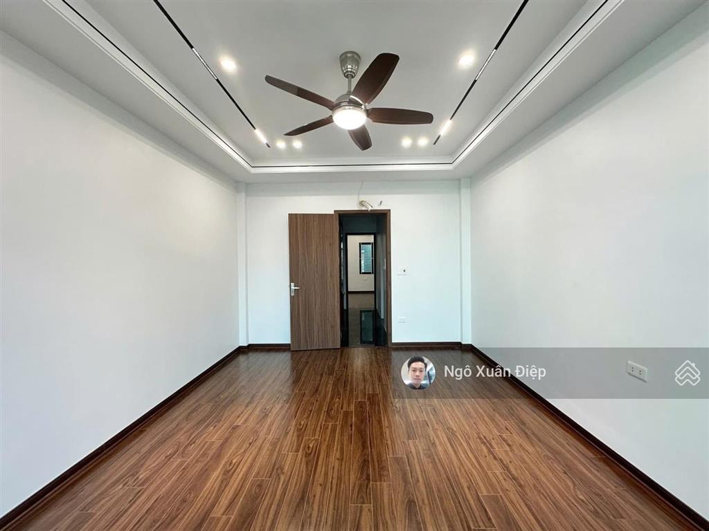Hàng hiếm gần trần thị năm q12 hẻm xe hơi