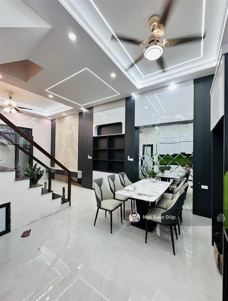 Nhà đẹp gần nguyễn ảnh thủ q12, hẻm xe hơi, giá chỉ 4x triệu 1 mét vuông