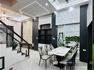 Nhà đẹp gần nguyễn ảnh thủ q12, hẻm xe hơi, giá chỉ 4x triệu 1 mét vuông