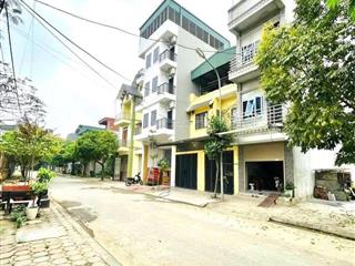 Bà chị chuyển nhà vào nam sinh sống nhờ bán hộ lô đất 100m2, gần kcn cao hoà lạc, gần đhqg.