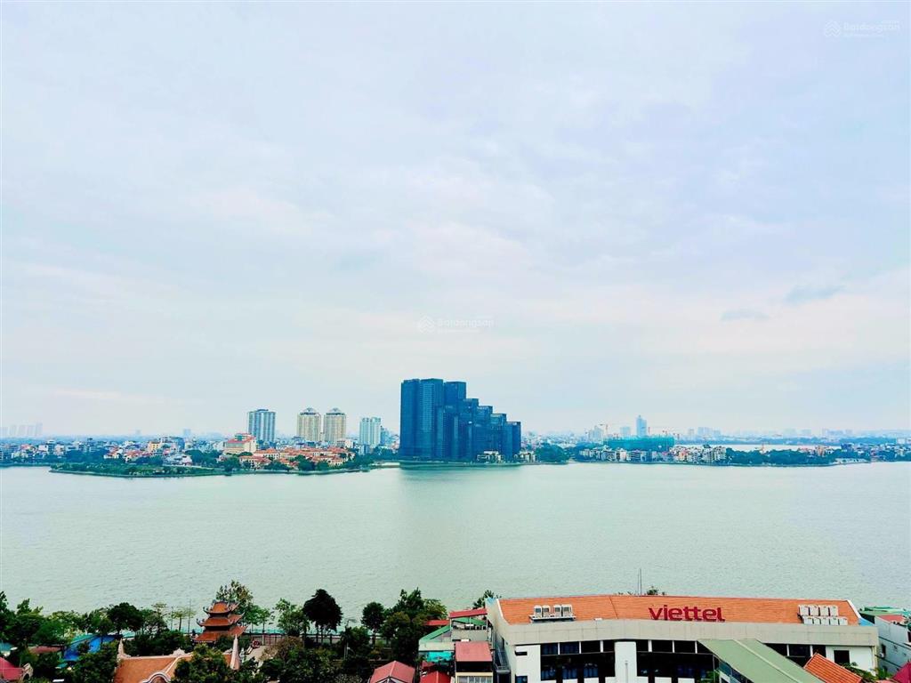 Bán căn chung cư lô góc phố lạc long quân, view trọn hồ tây, 102m x 3pn, sổ đỏ lâu dài, nhỉnh 9 tỷ