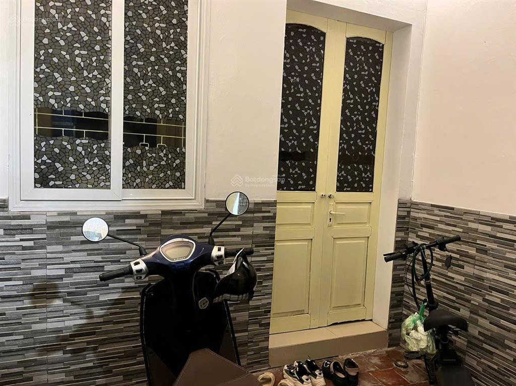 Cho thuê nhà tầng 2 và 3 ngõ 266 đội cấn  ba đình  90m2 chỉ 6,5tr/tháng