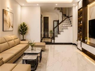 Phố vĩnh phúc  ba đình  60m x 6 tầng thang máy, ngõ ô tô tránh, gần các trường mầm non, c1, c2