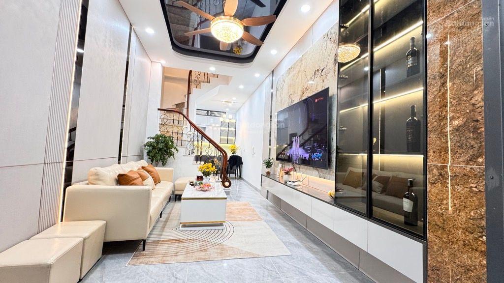 Bán nhà ngõ 94 ngọc khánh, ba đình, 36m2 x 5 tầng, full nội thất  9 tỷ