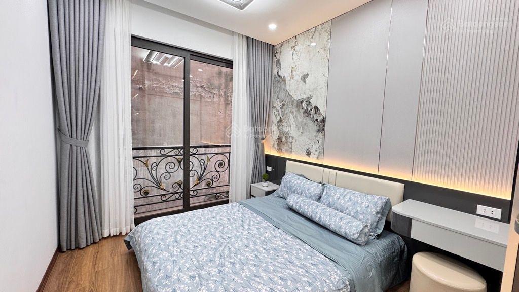 Bán nhà ngõ 94 ngọc khánh, ba đình, 36m2 x 5 tầng, full nội thất  9 tỷ