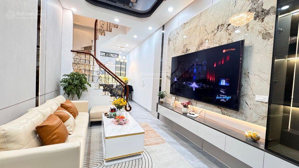 Bán nhà ngõ 94 ngọc khánh, ba đình, 36m2 x 5 tầng, full nội thất  9 tỷ