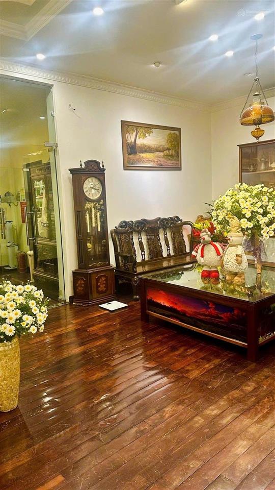 Biệt thự mặt phố tây hồ  315m2, 1 mặt view hồ tây, 1 mặt view sông hồng, hợp xây toà vp, khách sạn