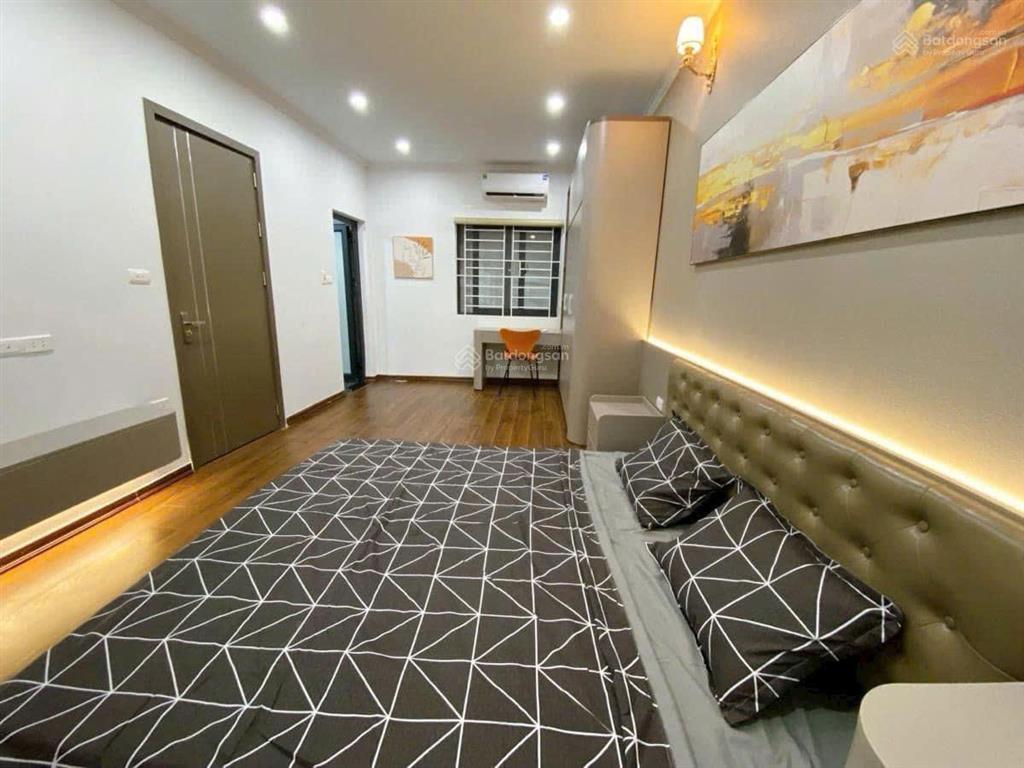 Phải thật nhanh! nhà bùi xương trạch, ba bước ra phố, cách ô tô 10m, sân xe riêng, thoáng trước sau