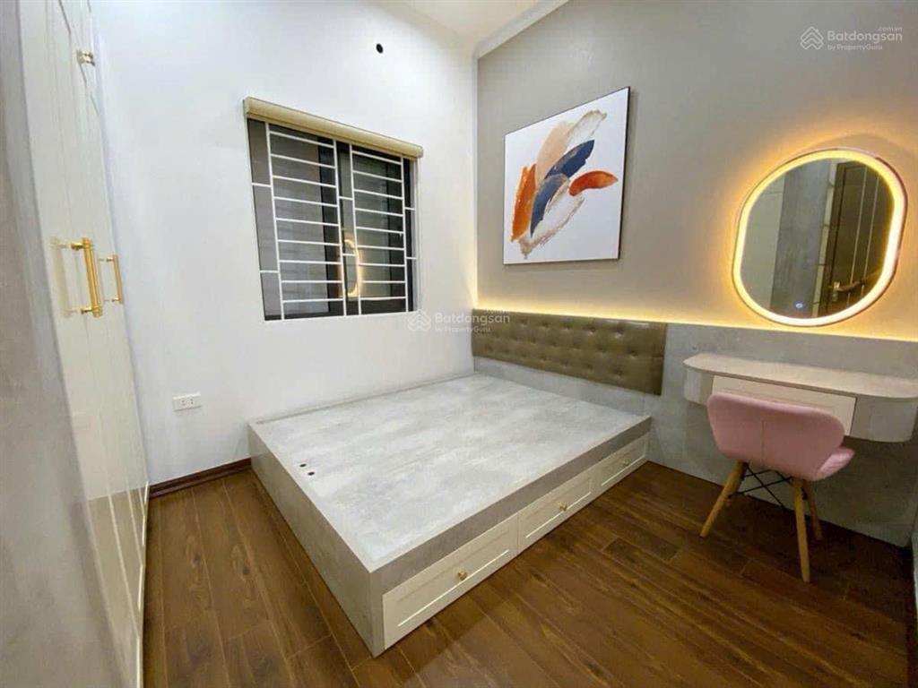 Phải thật nhanh! nhà bùi xương trạch, ba bước ra phố, cách ô tô 10m, sân xe riêng, thoáng trước sau