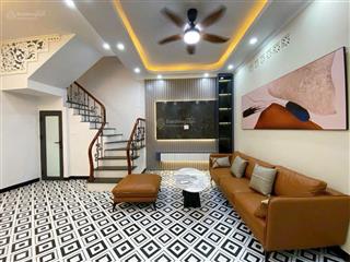 Phải thật nhanh! nhà bùi xương trạch, ba bước ra phố, cách ô tô 10m, sân xe riêng, thoáng trước sau