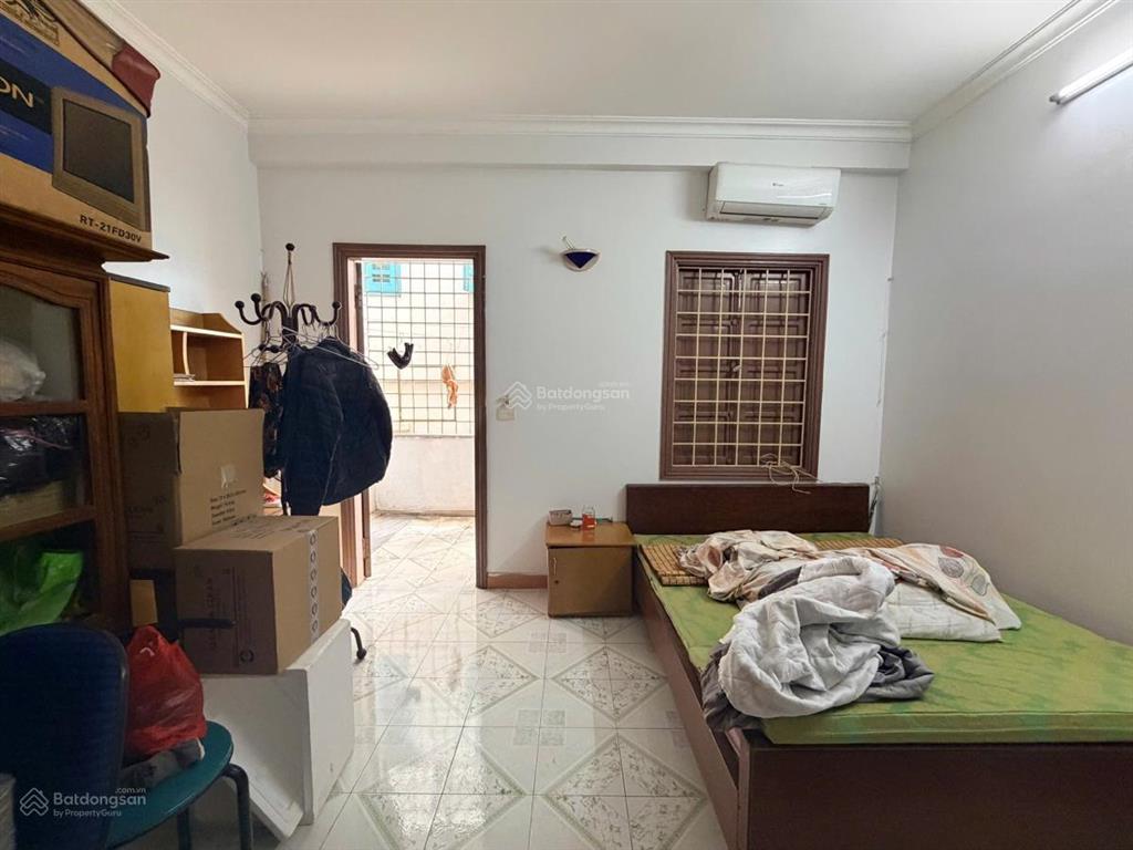 Cô họ nhờ bán nhà ngõ 342 khương đình, ngõ thông, lô góc, trước nhà 3 mét, ô tô đỗ cổng, miễn tg