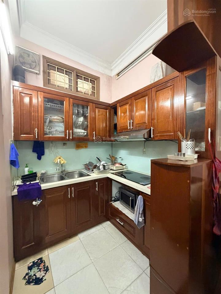 Cô họ nhờ bán nhà ngõ 342 khương đình, ngõ thông, lô góc, trước nhà 3 mét, ô tô đỗ cổng, miễn tg