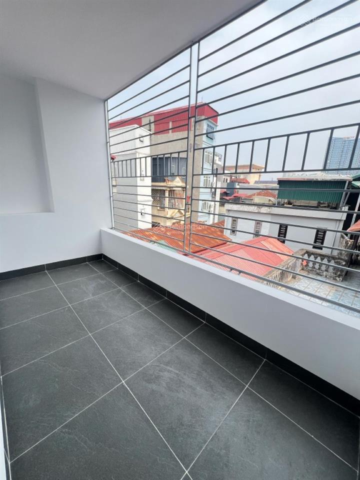 Chủ mót bán! nhà đẹp bùi xương trạch, 30m ra phố, ngõ thẳng tắp, ô tô đỗ cổng, hai thoáng, 33m2x5t