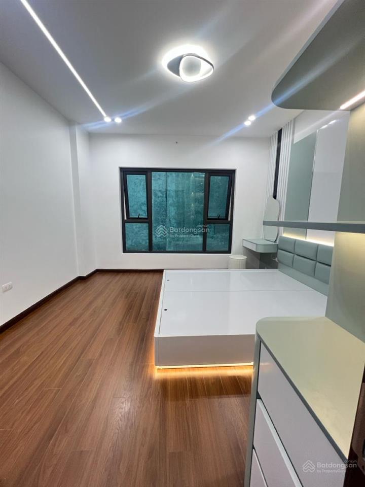 Chủ mót bán! nhà đẹp bùi xương trạch, 30m ra phố, ngõ thẳng tắp, ô tô đỗ cổng, hai thoáng, 33m2x5t