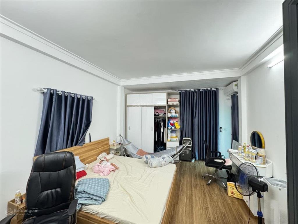 Bán gấp nhà nguyễn lân, 20m ra phố, ngõ ô tô tránh, 41m2x5t, hai thoáng trước sau, ko qh