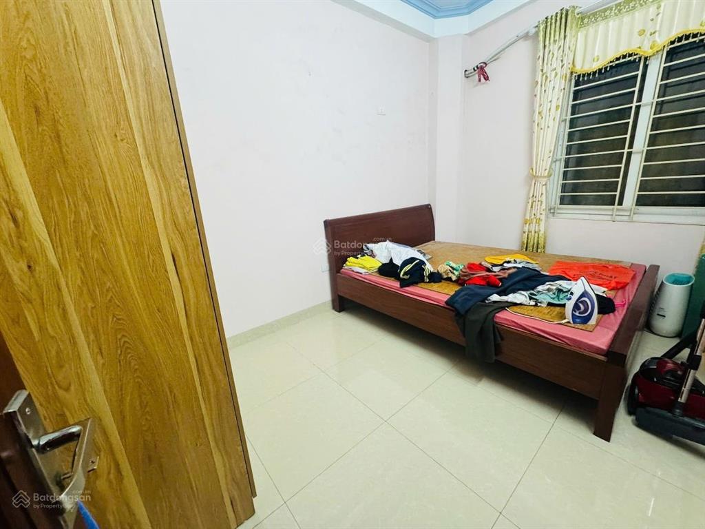Tin chuẩn! nhà hoàng văn thái, ô tô đỗ cổng ,20m ra phố, lô góc hai thoáng, dân xây kiên cố