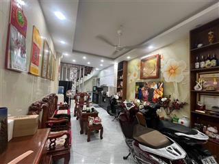 Hiếm có! phố lê trọng tấn, ô tô đỗ cổng ,20m ra phố, sân xe riêng, nhà dân xây kcbt