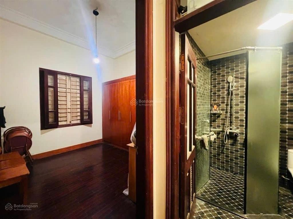 Bán nhà khu quân đội vương thừa vũ, ô tô đỗ cổng, dân xây hai thoáng, full đồ, ở ngay, giá tốt