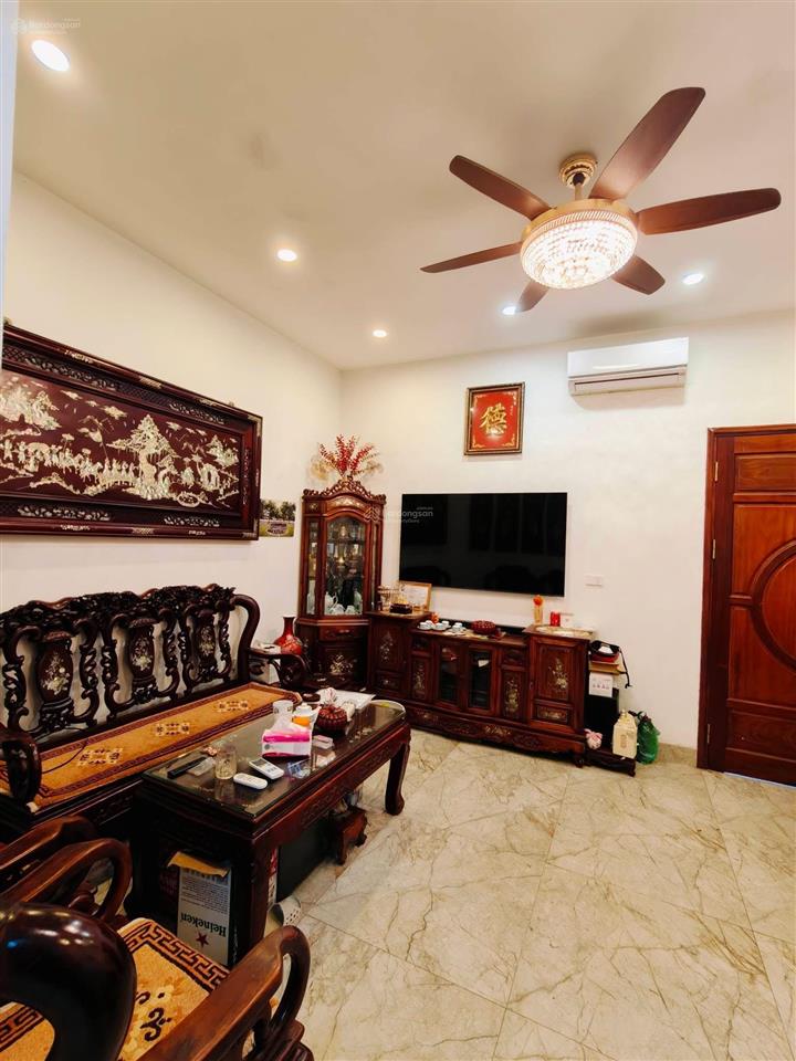 Siêu phẩm! khu quân đội lê trọng tấn, ô tô đỗ cổng, hai thoáng, nhà dân xây kiên cố, nội thất xịn