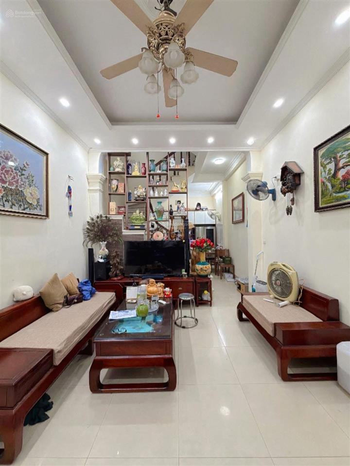 Bán gấp nhà mặt ngõ hoàng văn thái, ô tô đỗ cổng, dân xây, 30m ra phố, hai mặt thoáng