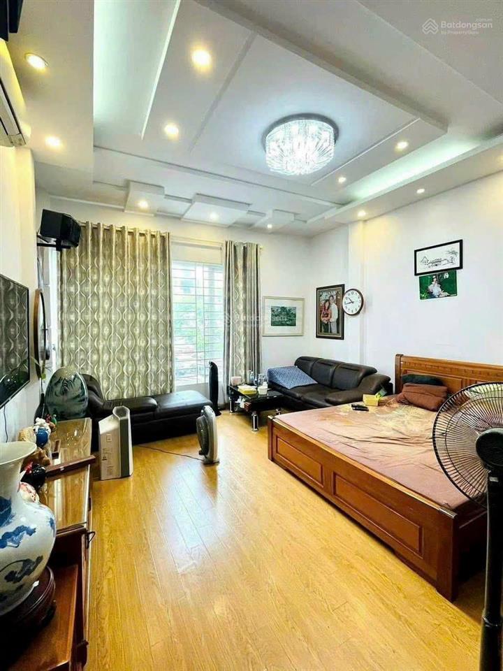 Bán gấp nhà nguyễn viết xuân, ô tô đỗ cổng, 30m ra phố, dân xây kiên cố, sđcc, ko qh