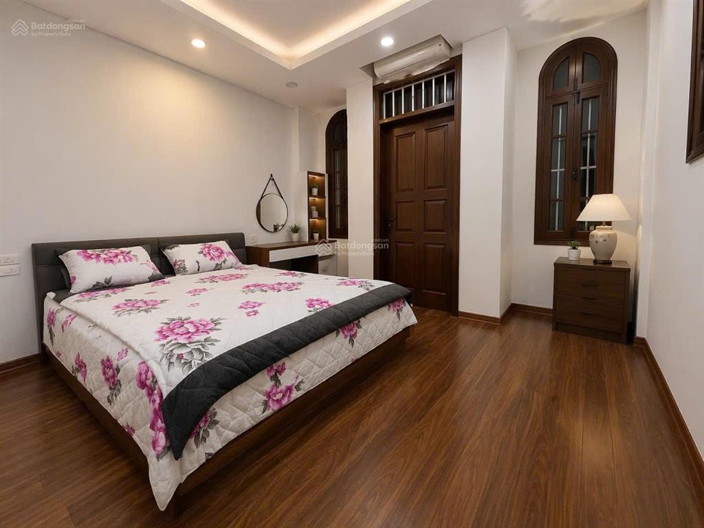 Bán gấp nhà mặt ngõ nguyễn ngọc nại, ô tô đỗ cổng, dân xây, 30m ra phố, hai mặt thoáng, ko qh